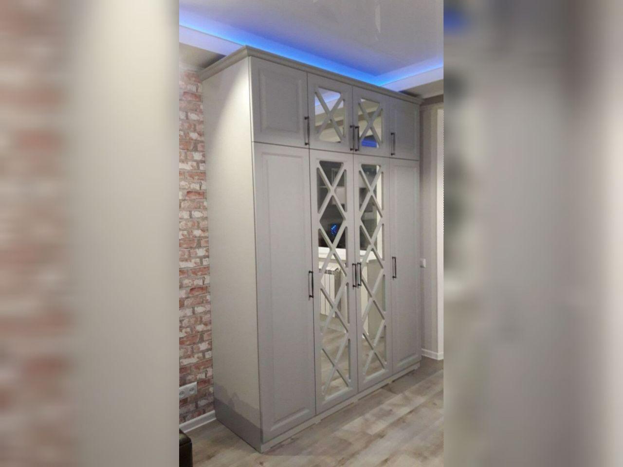 Dəhliz dolabı neoklassik